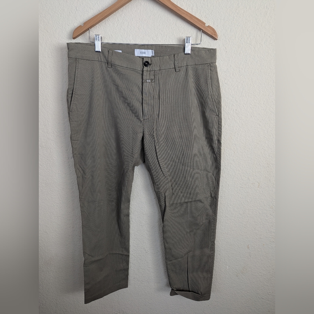 Closed Men's Size 34x28 Textured Khaki Chinos